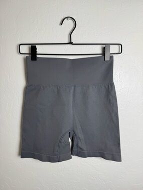 OQQ Gray Ribbed Bike Shorts